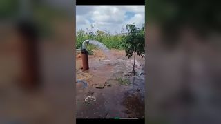 Penggerak Pompa Tenaga Surya VEIKONG dengan LCD Warna-warni Memenangkan Pujian Tinggi dari Klien Kenya